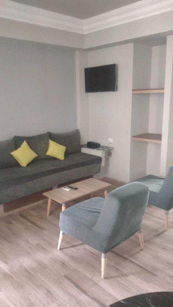 Aparthotel Hamilton & 2*