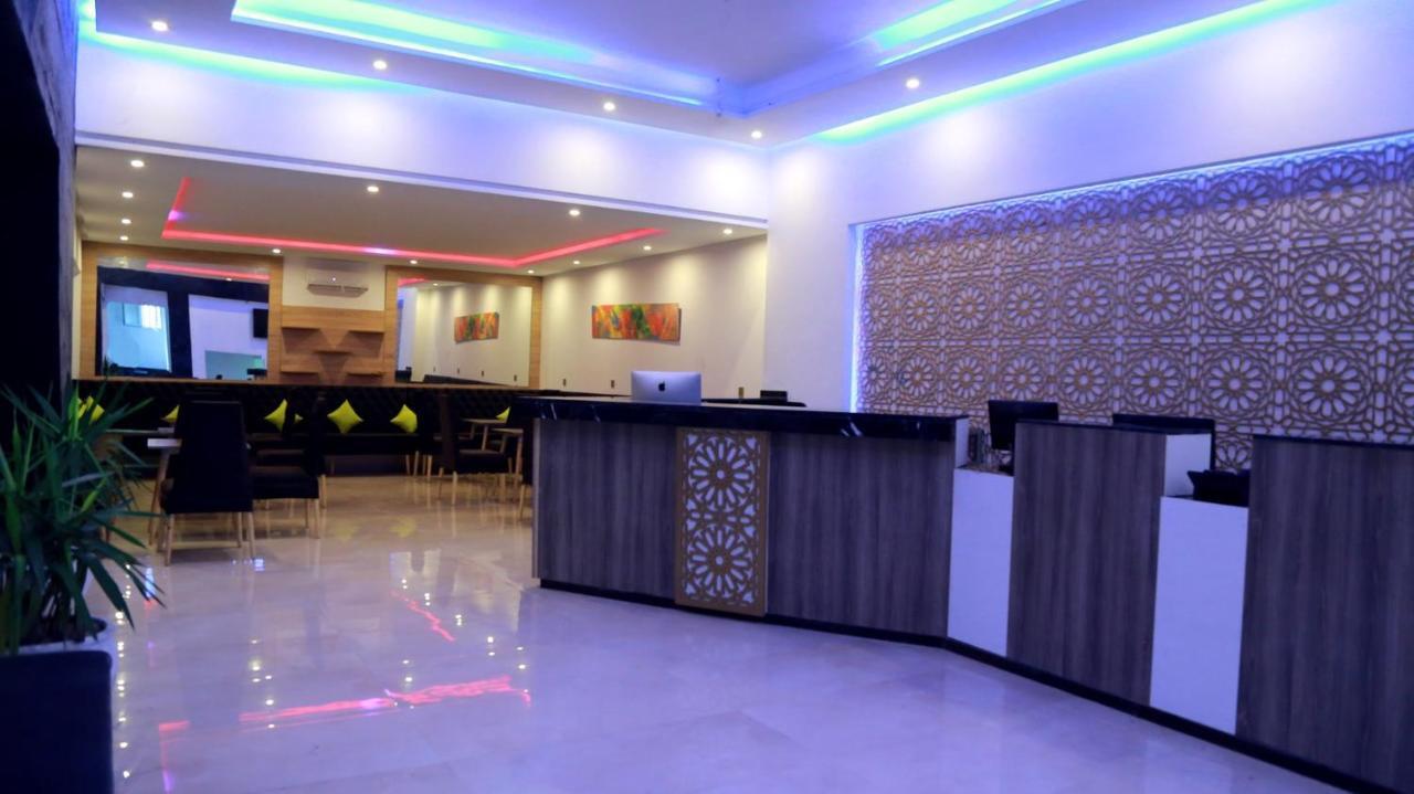 Aparthotel Hamilton & Casablanca